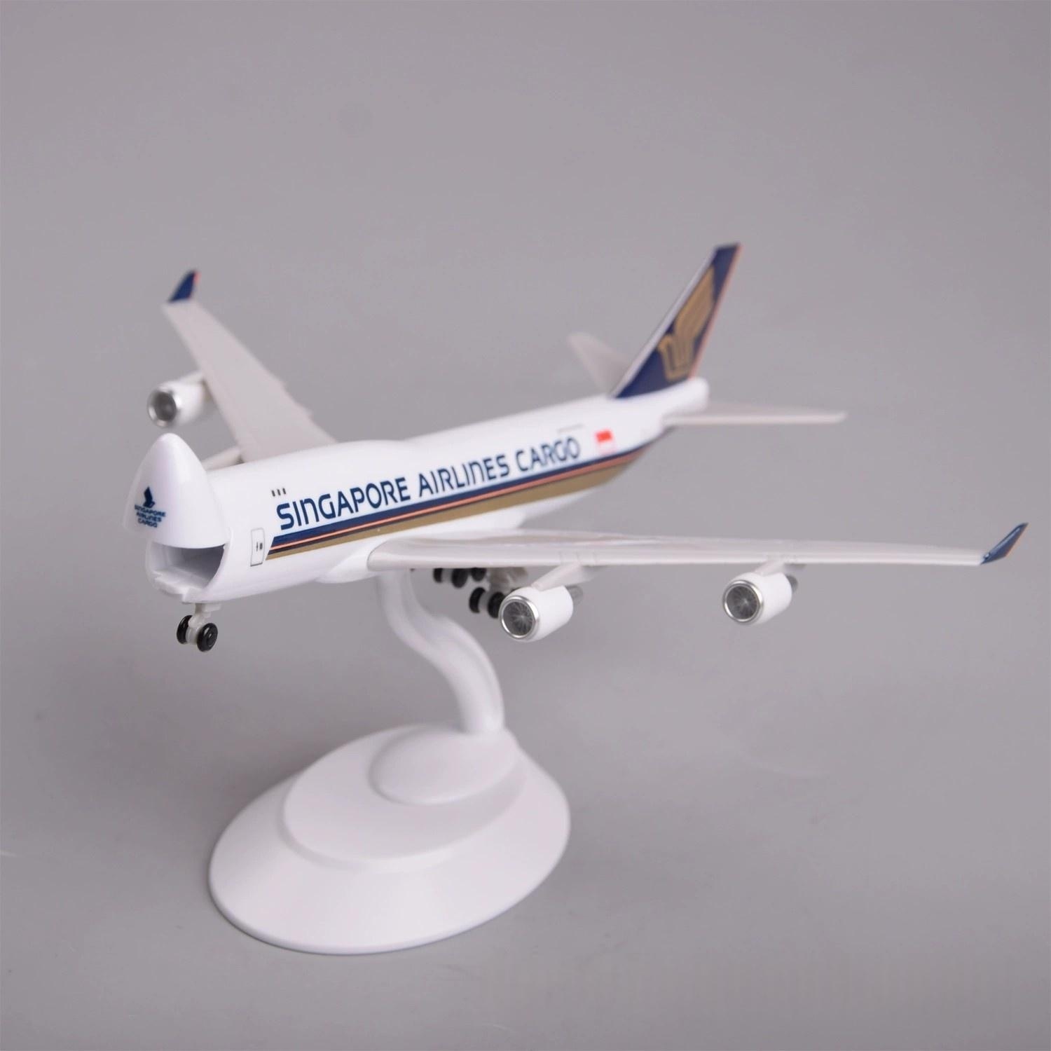 Model Kit Singapore - โมเดลเครื่องบินพลาสติกขนาด 20 ซม. รุ่น B747-400 สายการบินสิงคโปร์คาร์โก้