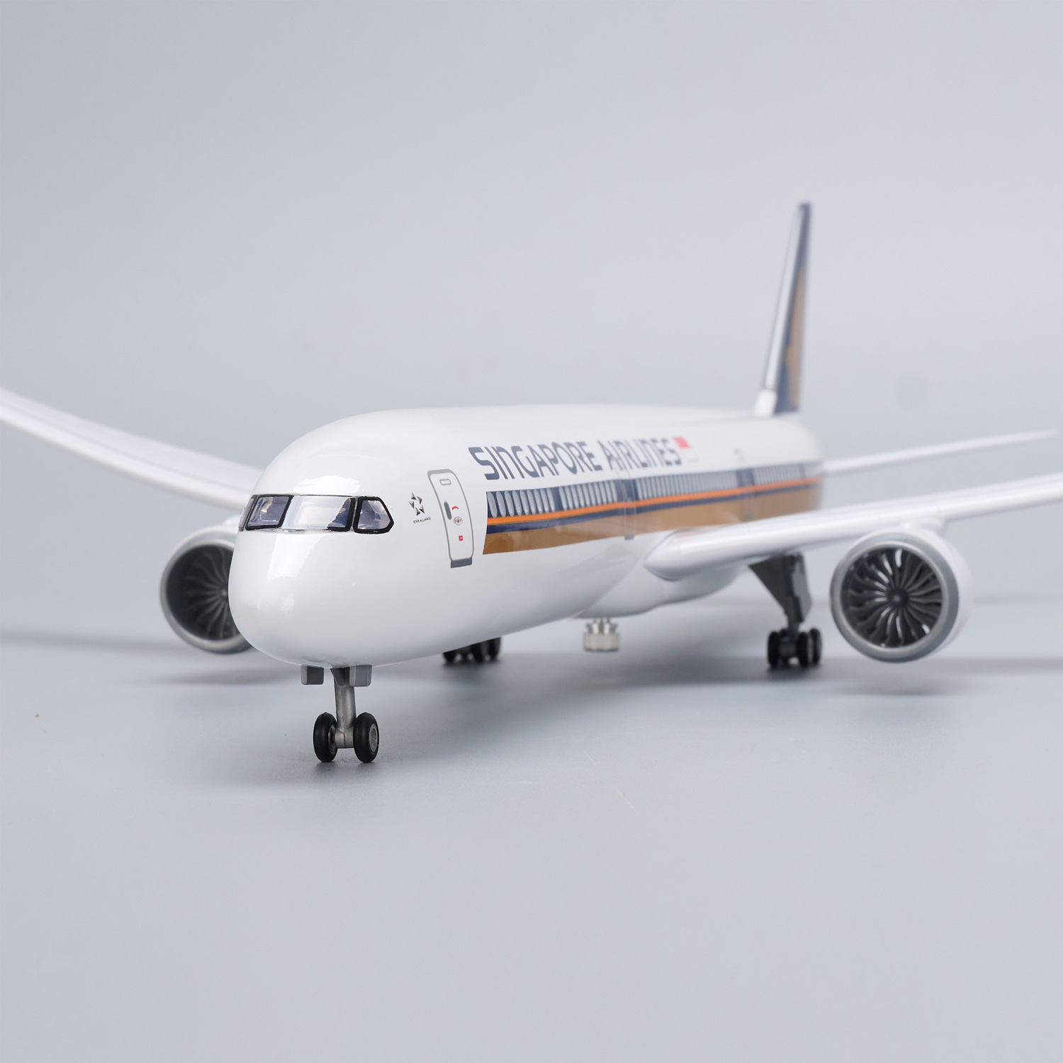 โมเดลเครื่องบินซิงคโปร์แอร์เวย - Model Kit Singapore บทวิจารณ์และราคา